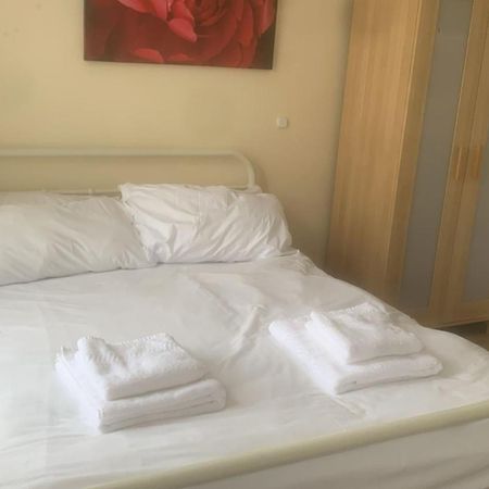 Specious Studio Flats Londra Esterno foto