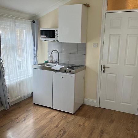 Specious Studio Flats Londra Esterno foto