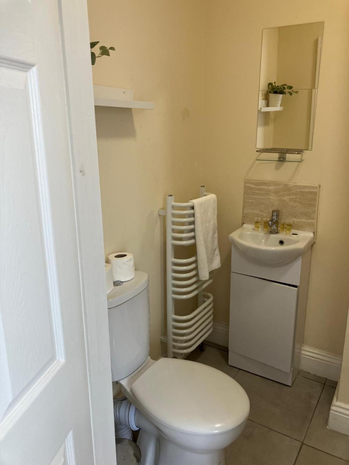 Specious Studio Flats Londra Esterno foto
