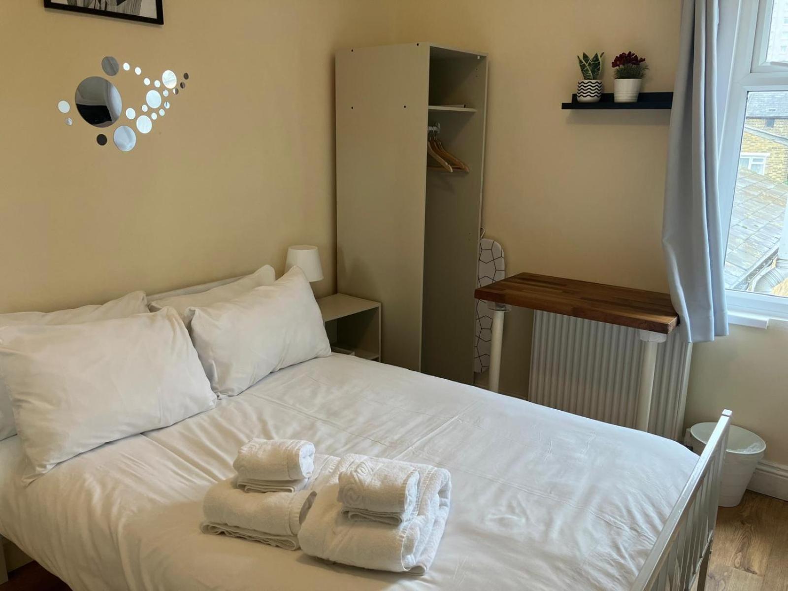 Specious Studio Flats Londra Esterno foto