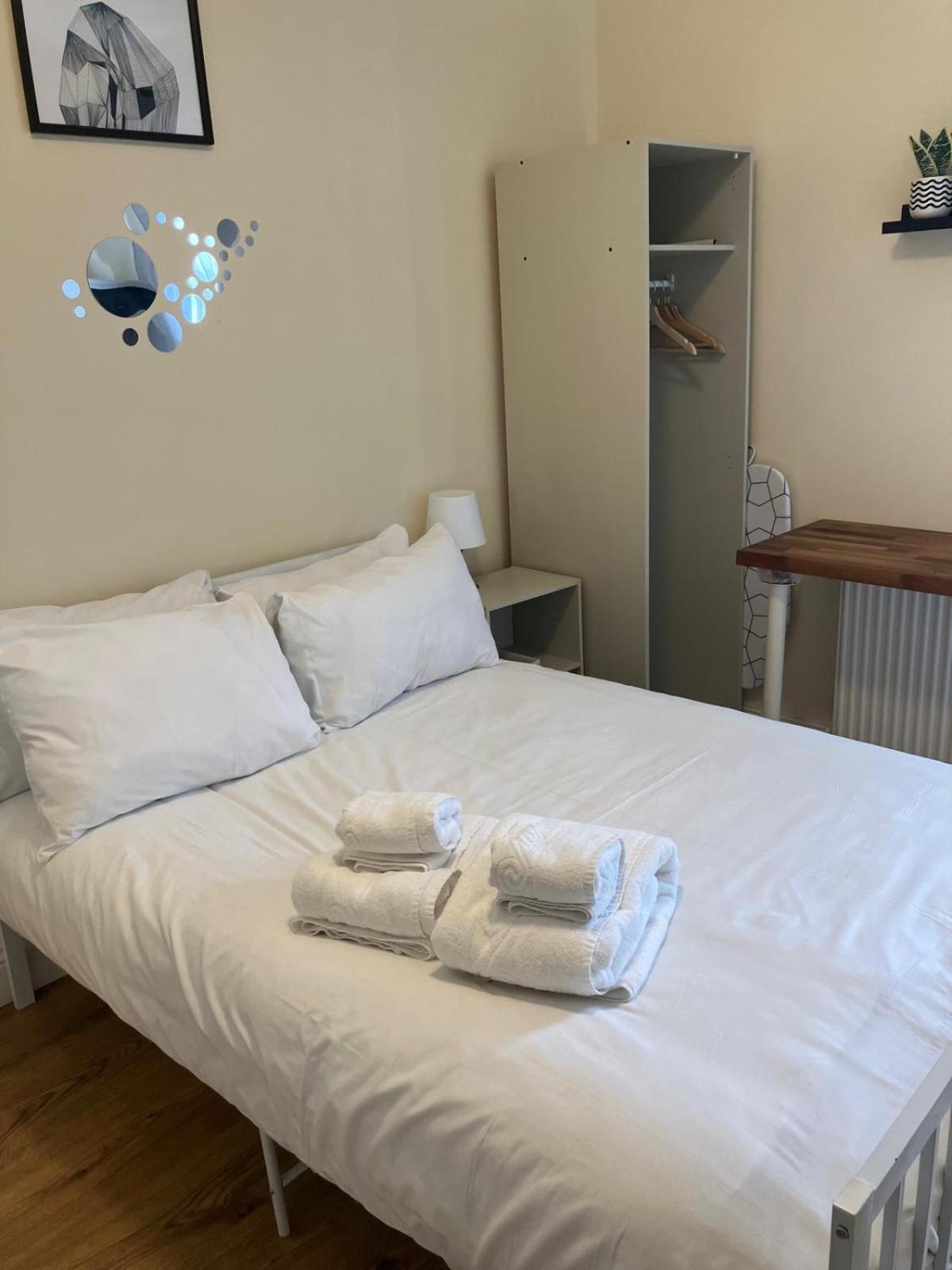 Specious Studio Flats Londra Esterno foto